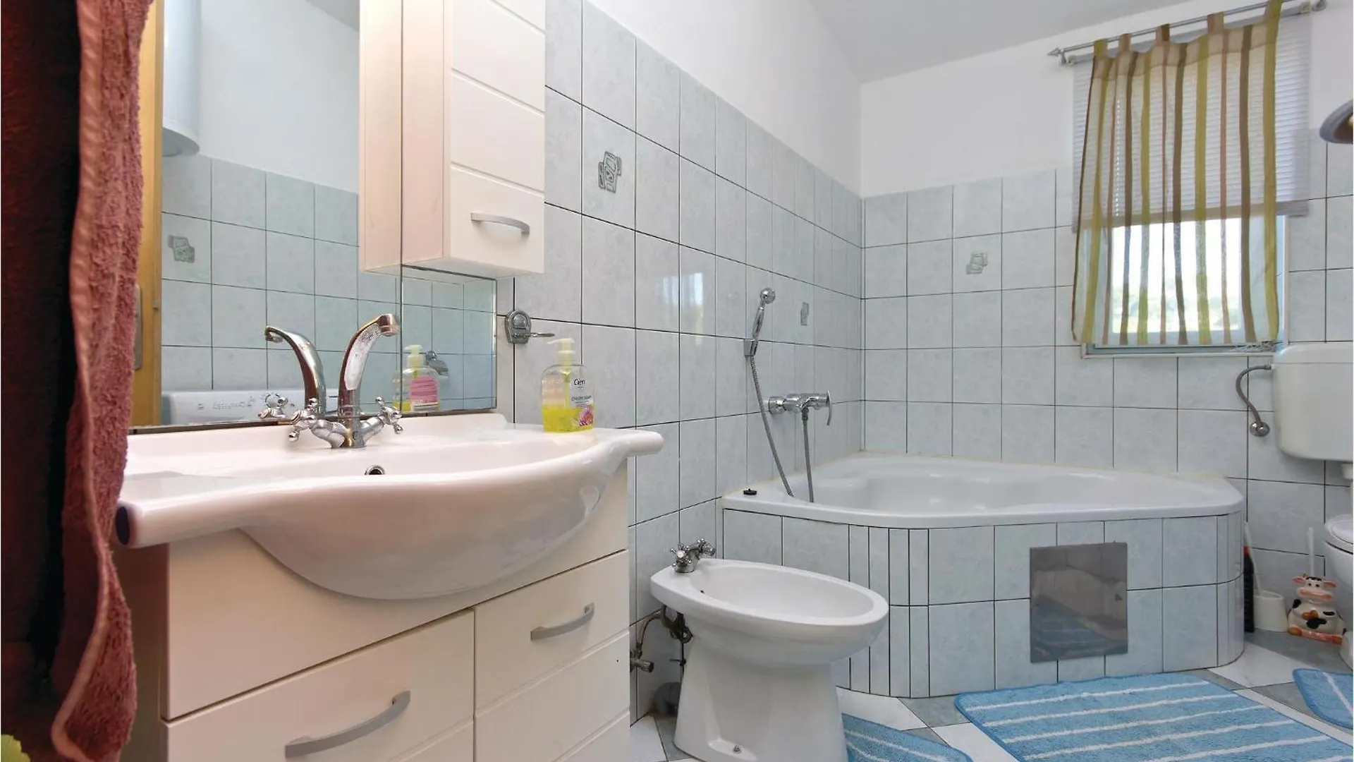 3 Bedroom Gorgeous Apartment In Marcana